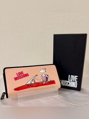 Love Moschino Continental Zip Wallet in Rare Print